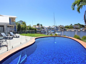 Cypress 3a - Three Bedroom Waterfront Hamptons Home with Pool and Pontoon